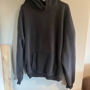 Hollister Men's Washed Black Pullover Hoodie